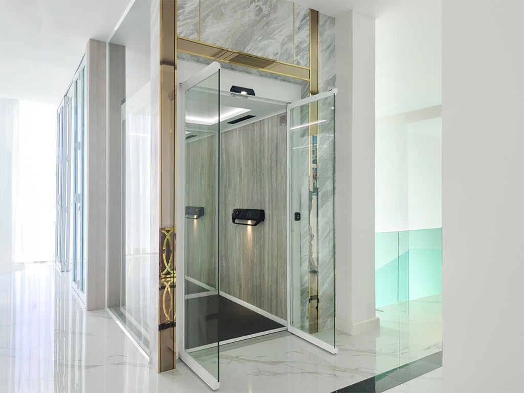 Cabin Lift V70 Aurora - HPL Wall